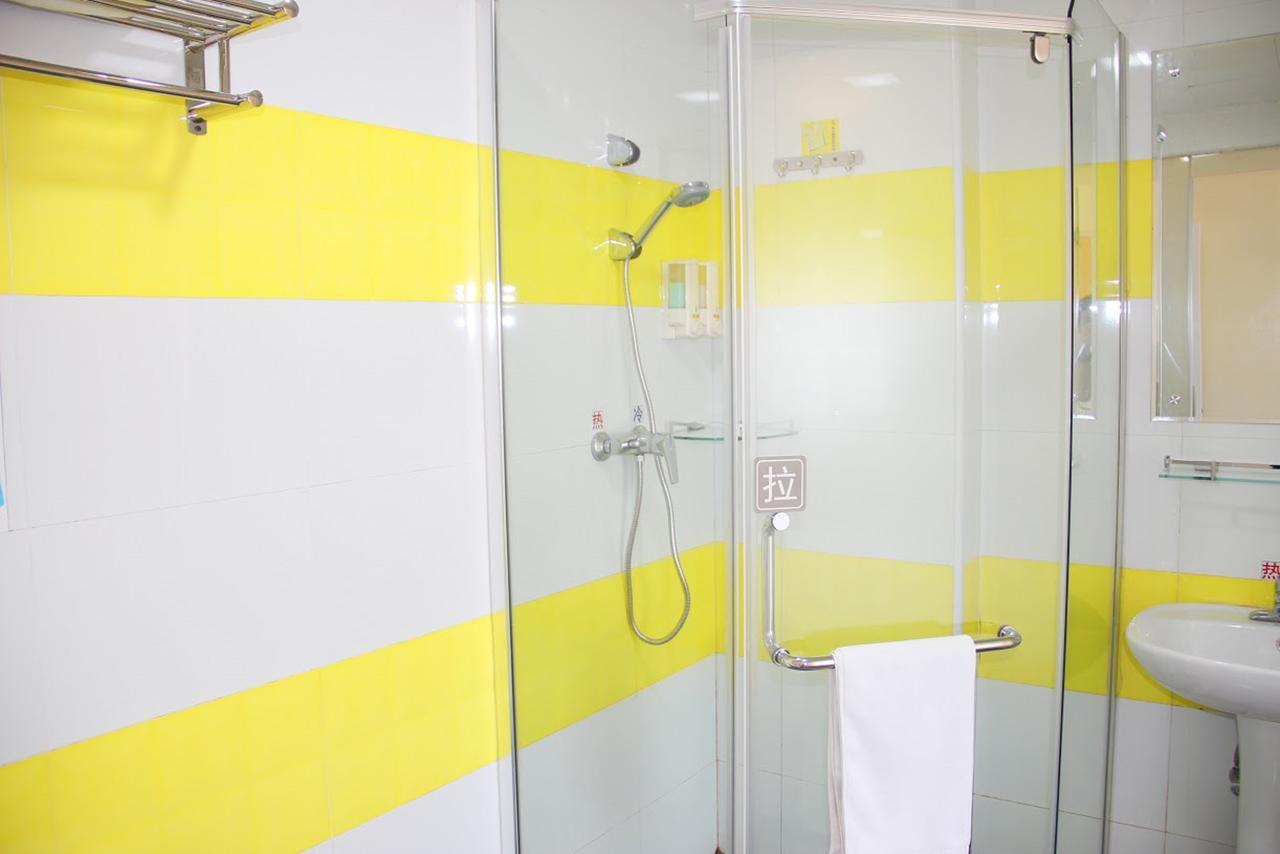 7Days Inn Ezhou Wuchang Avenue Dongjiang International Exterior photo
